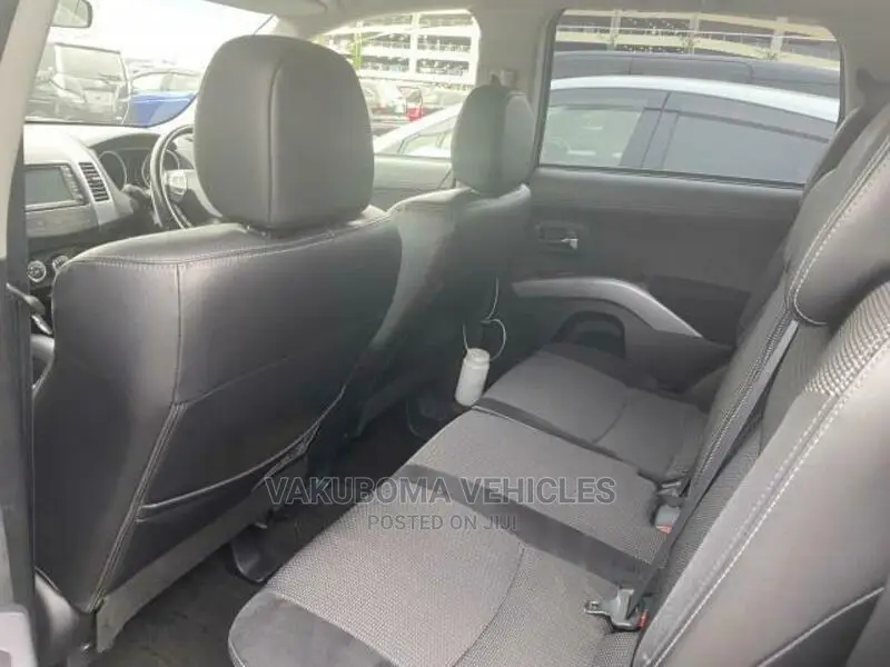 Mitsubishi Outlander 2010 Black