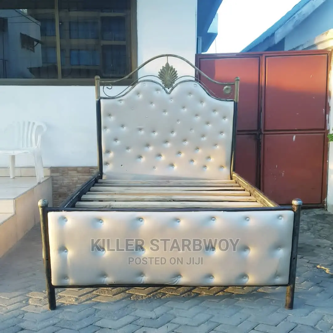 Bed Sofa Ya Chuma Kali