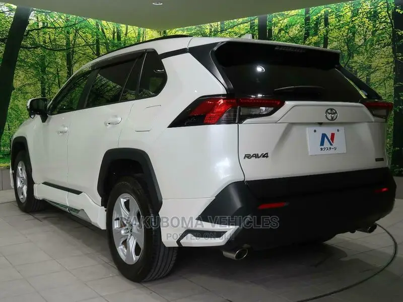 Toyota RAV4 2019 White