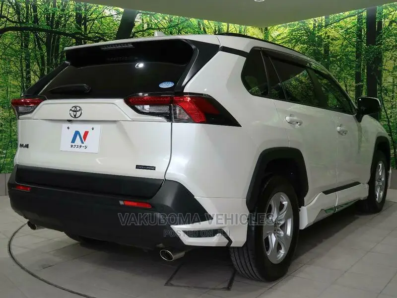 Toyota RAV4 2019 White
