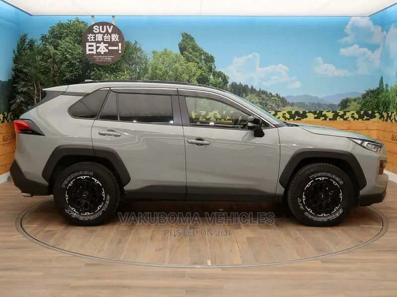 Toyota RAV4 2020 Green