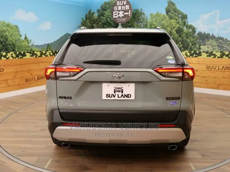 Toyota RAV4 2020 Green