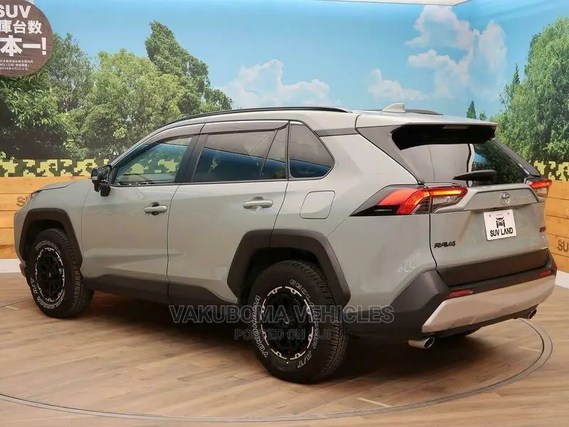 Toyota RAV4 2020 Green