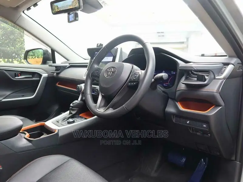 Toyota RAV4 2020 Green