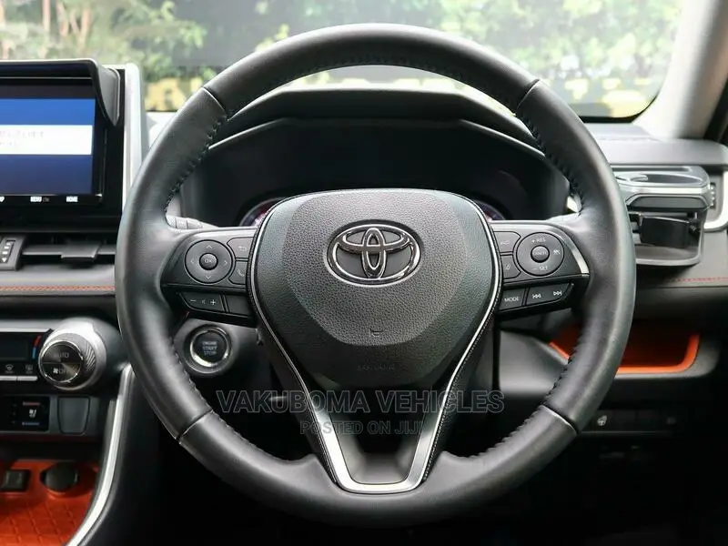 Toyota RAV4 2020 Green