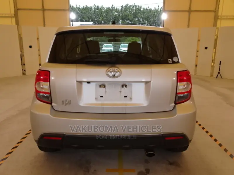 Toyota IST 2007 Silver