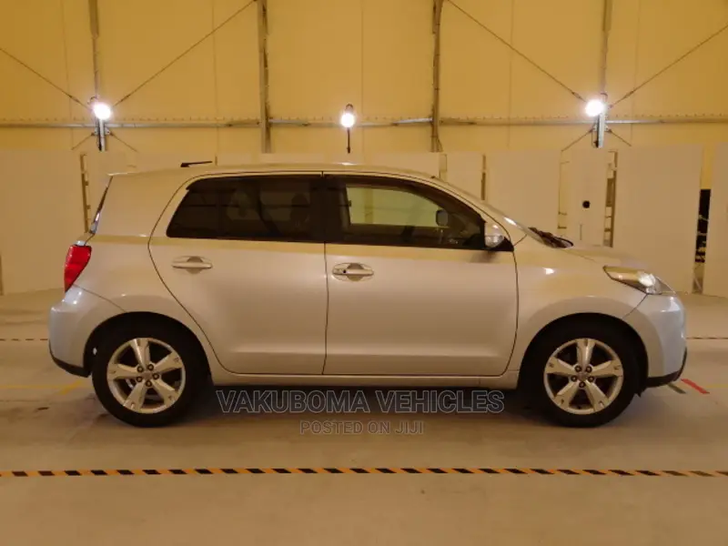 Toyota IST 2007 Silver