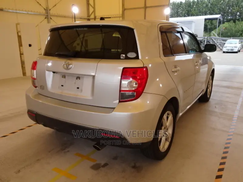 Toyota IST 2007 Silver