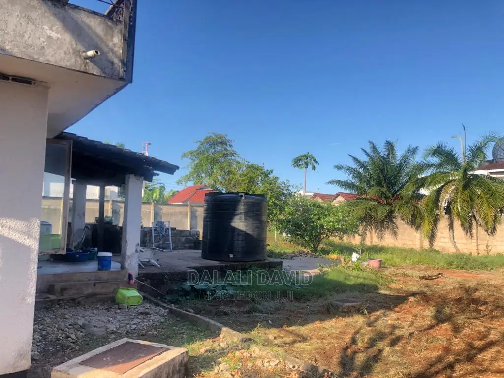Plot 1300sqm 4sale at Masaki