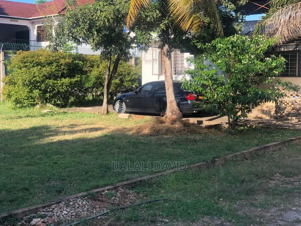 Plot 1300sqm 4sale at Masaki