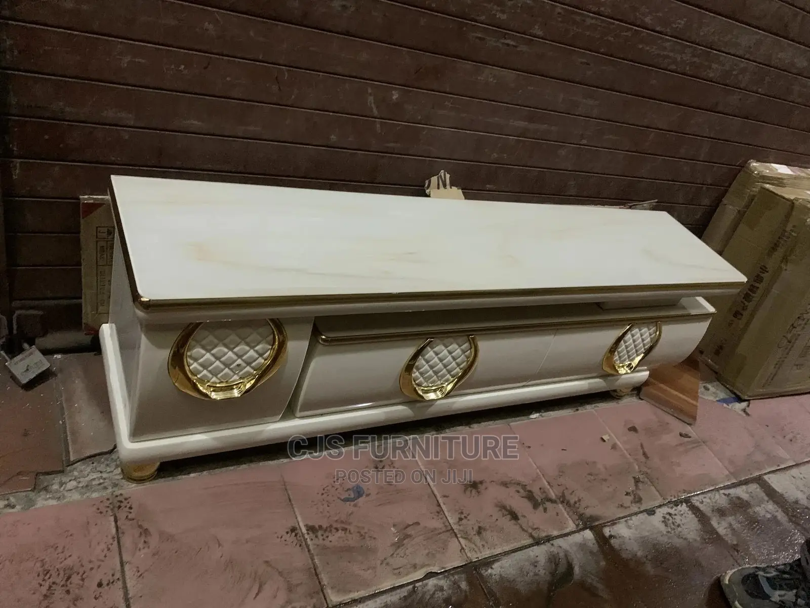 Showcase Tv /Coffee Table