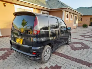 Toyota Fun Cargo 2002 Black