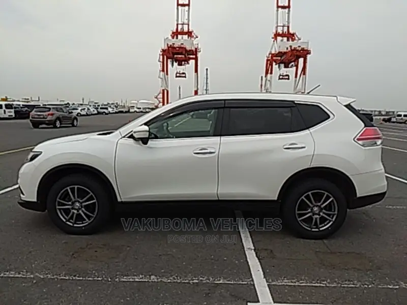 Nissan X-Trail 2015 White