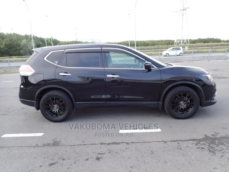 Nissan X-Trail SV Premium 2014 Black