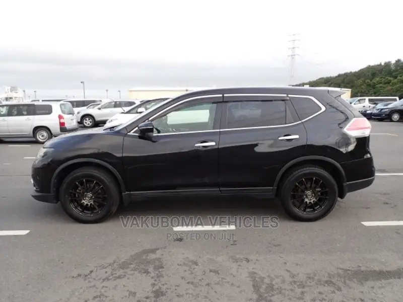 Nissan X-Trail SV Premium 2014 Black