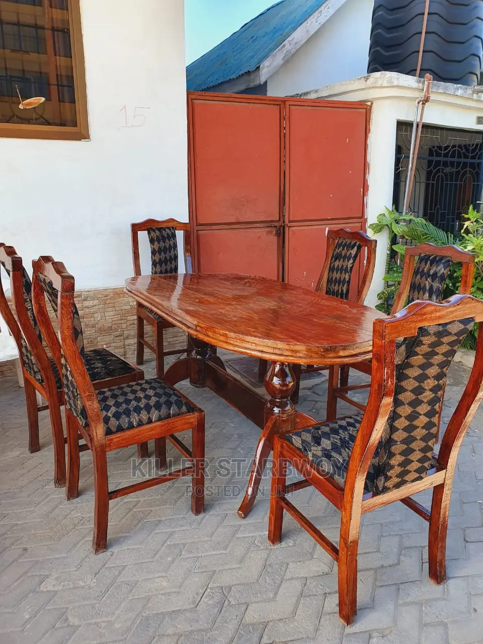 Dining Table Nzuri Sana