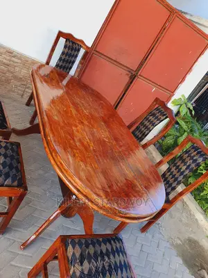 Dining Table Nzuri Sana
