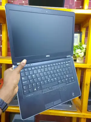 Laptop Dell Latitude 7440 4GB Intel Core I5 HDD 500GB