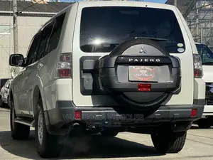 Mitsubishi Pajero 2008 Pearl