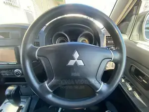 Mitsubishi Pajero 2008 Pearl
