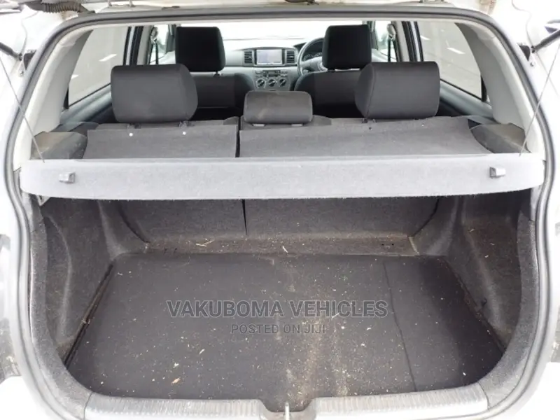 Toyota Corolla RunX 2003 Silver