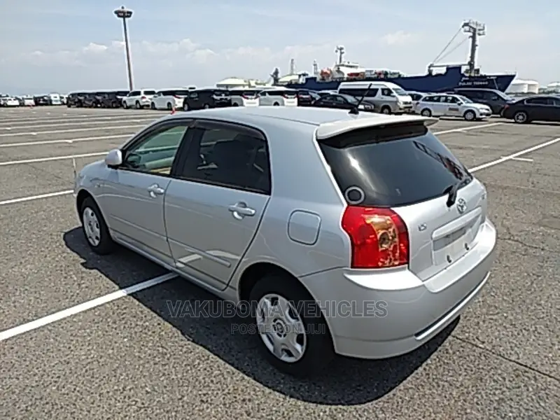 Toyota Corolla RunX 2005 Silver
