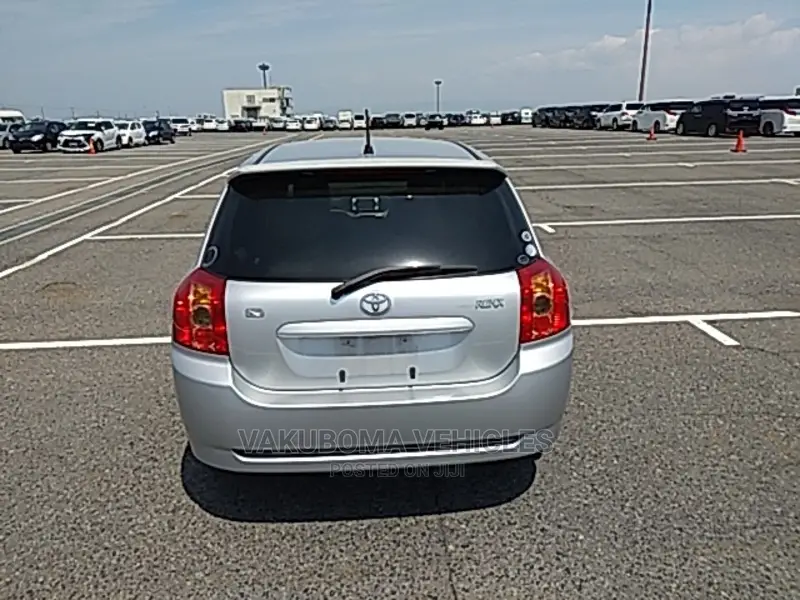 Toyota Corolla RunX 2005 Silver