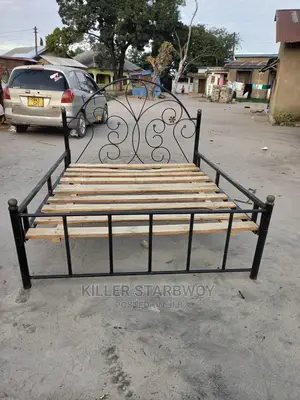 Kitanda 5×6 Kizur Sana