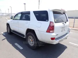 Toyota Hilux Surf 2003 White