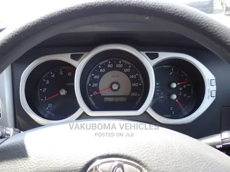 Toyota Hilux Surf 2003 White