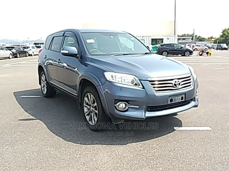 Toyota Vanguard 2013 Blue