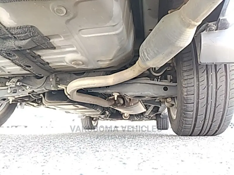 Toyota Vanguard 2013 Blue