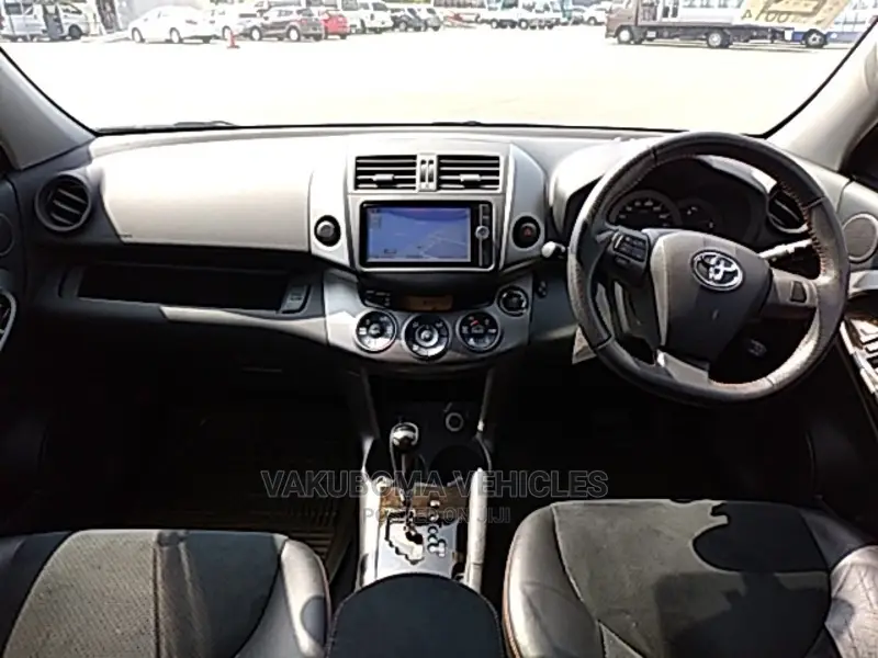 Toyota Vanguard 2013 Blue