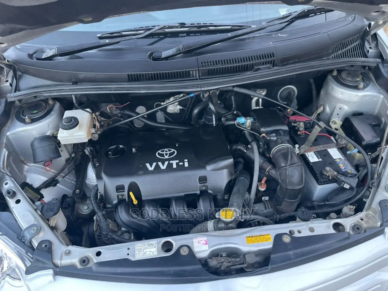 Toyota IST 2004 Silver