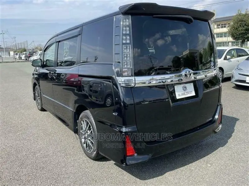 Toyota Voxy 2016 Black