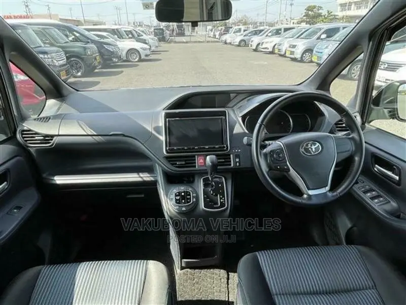 Toyota Voxy 2016 Black