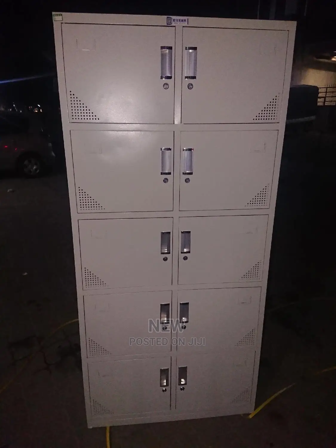 Lockers Cabinets