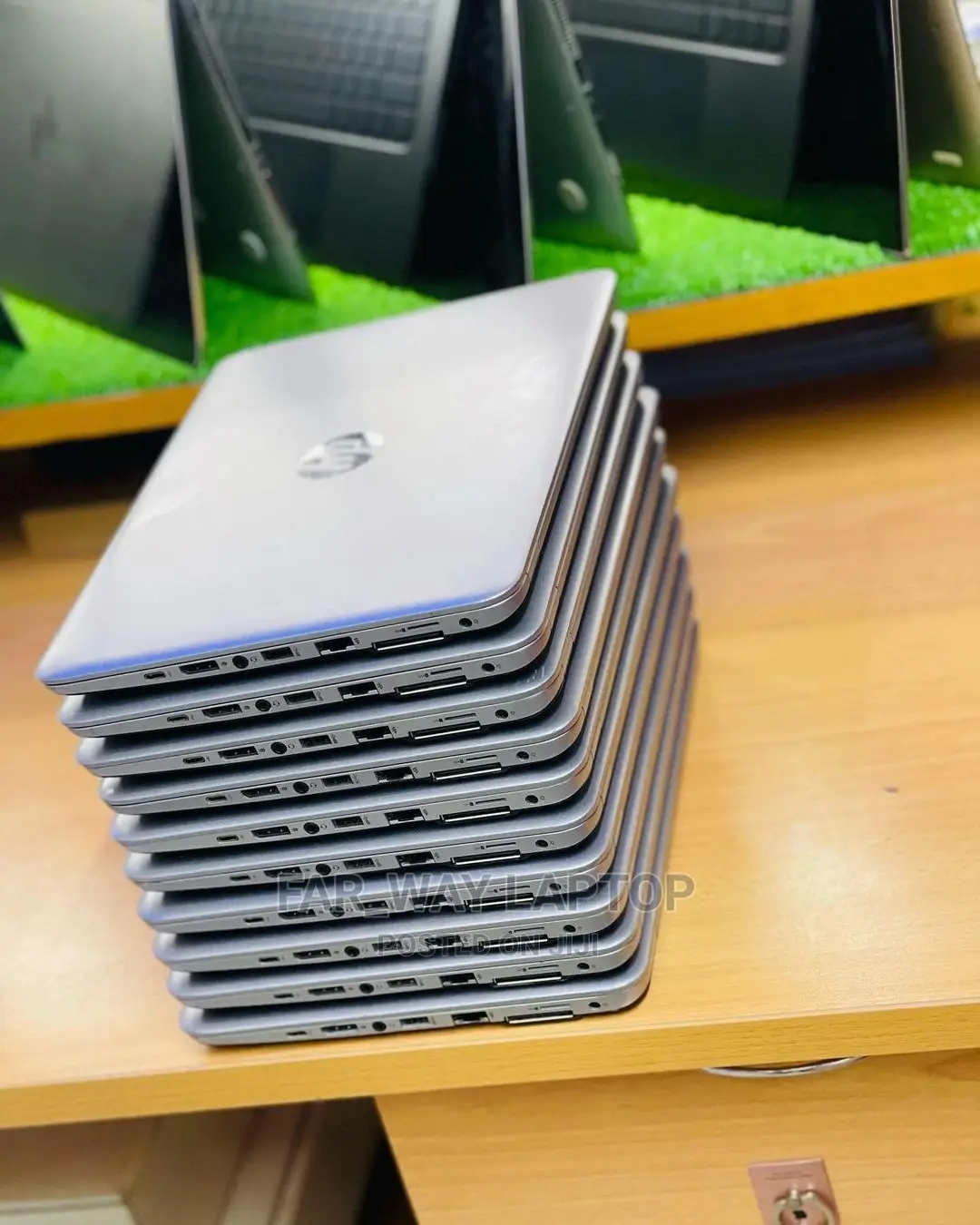 New Laptop HP EliteBook 820 G3 4GB Intel Core I5 HDD 500GB