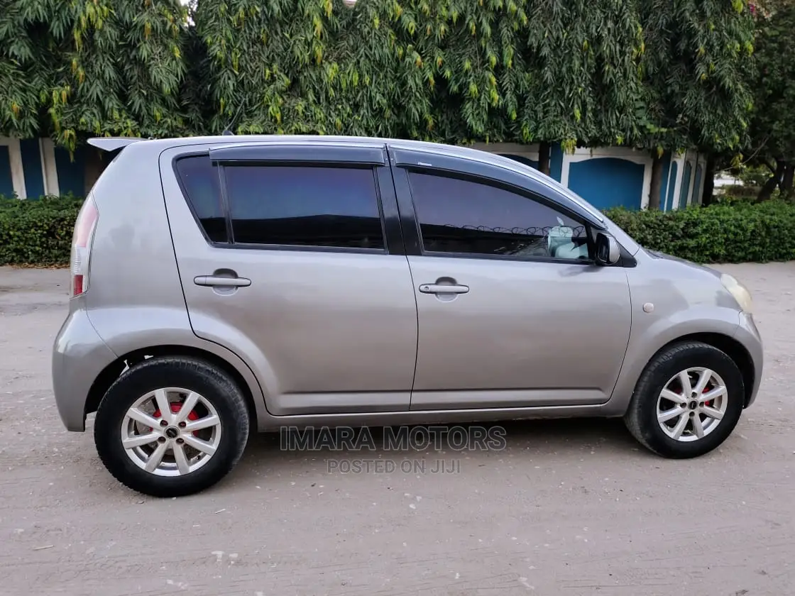 Toyota Passo 2006