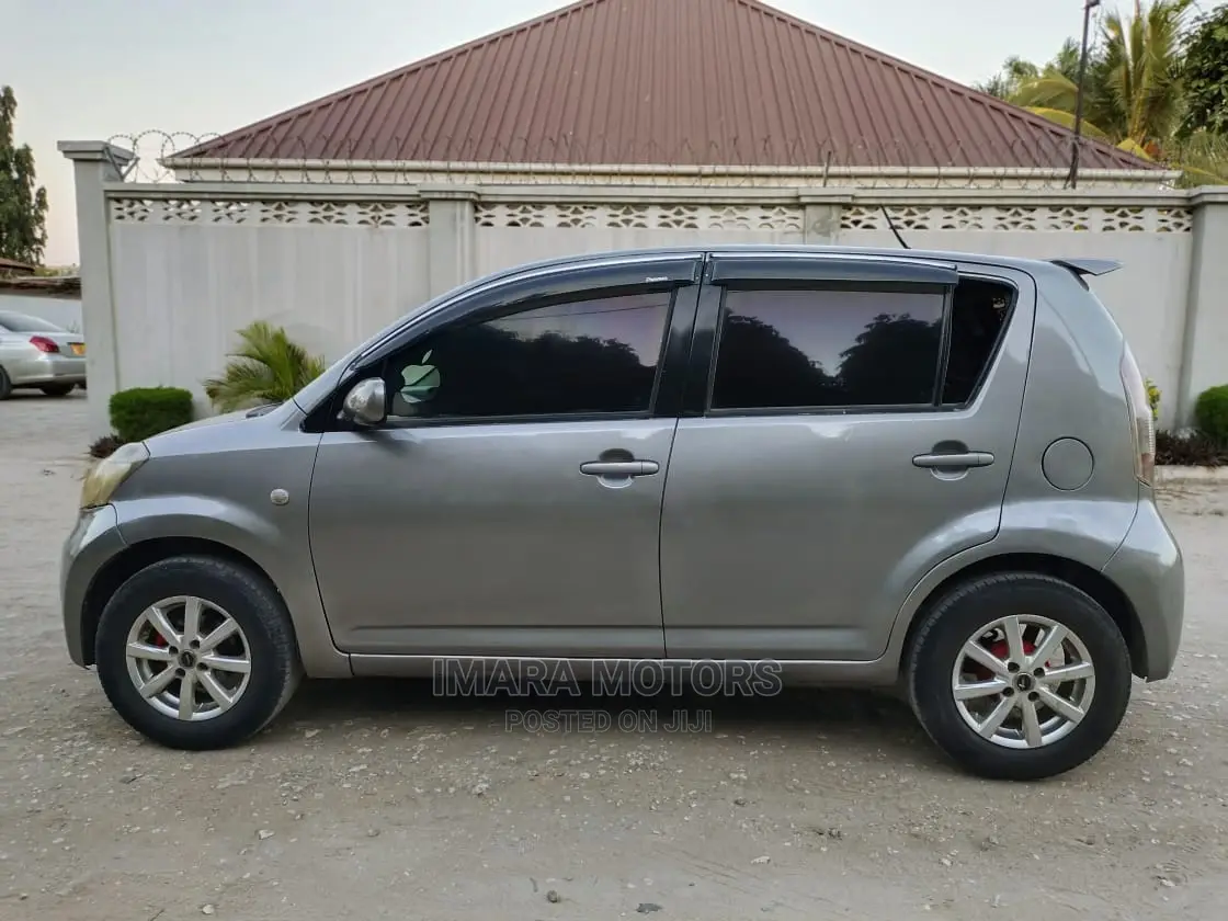 Toyota Passo 2006
