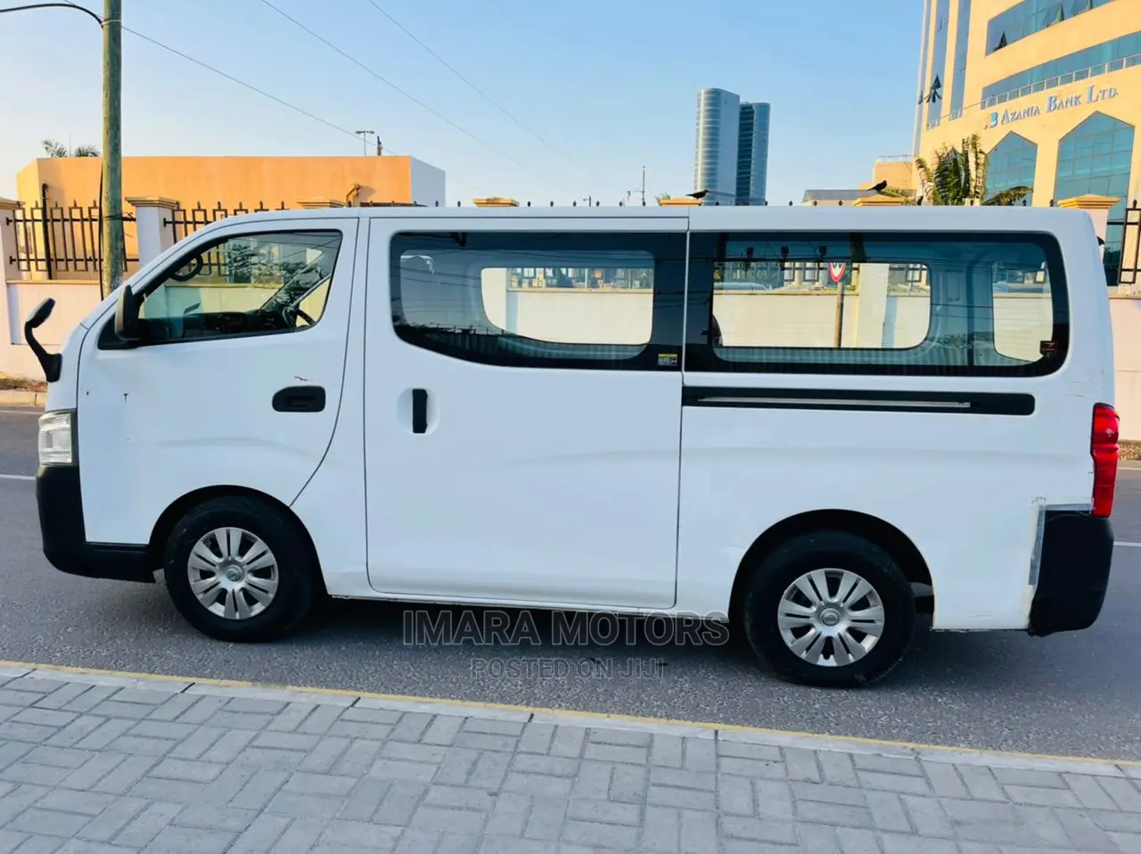 Nissan Caravan (Urvan) 2012