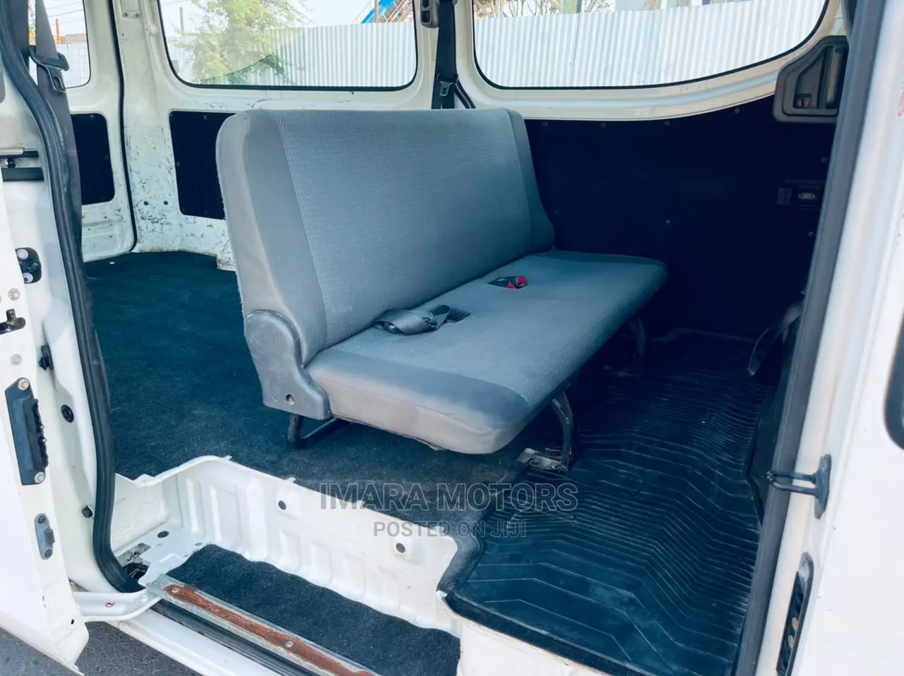 Nissan Caravan (Urvan) 2012