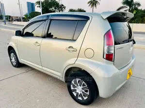 Toyota Passo 2004 Gold