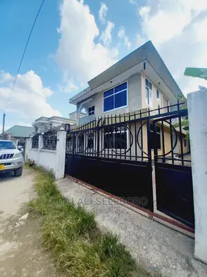 7bdrm Bungalow in Mikocheni B for Rent