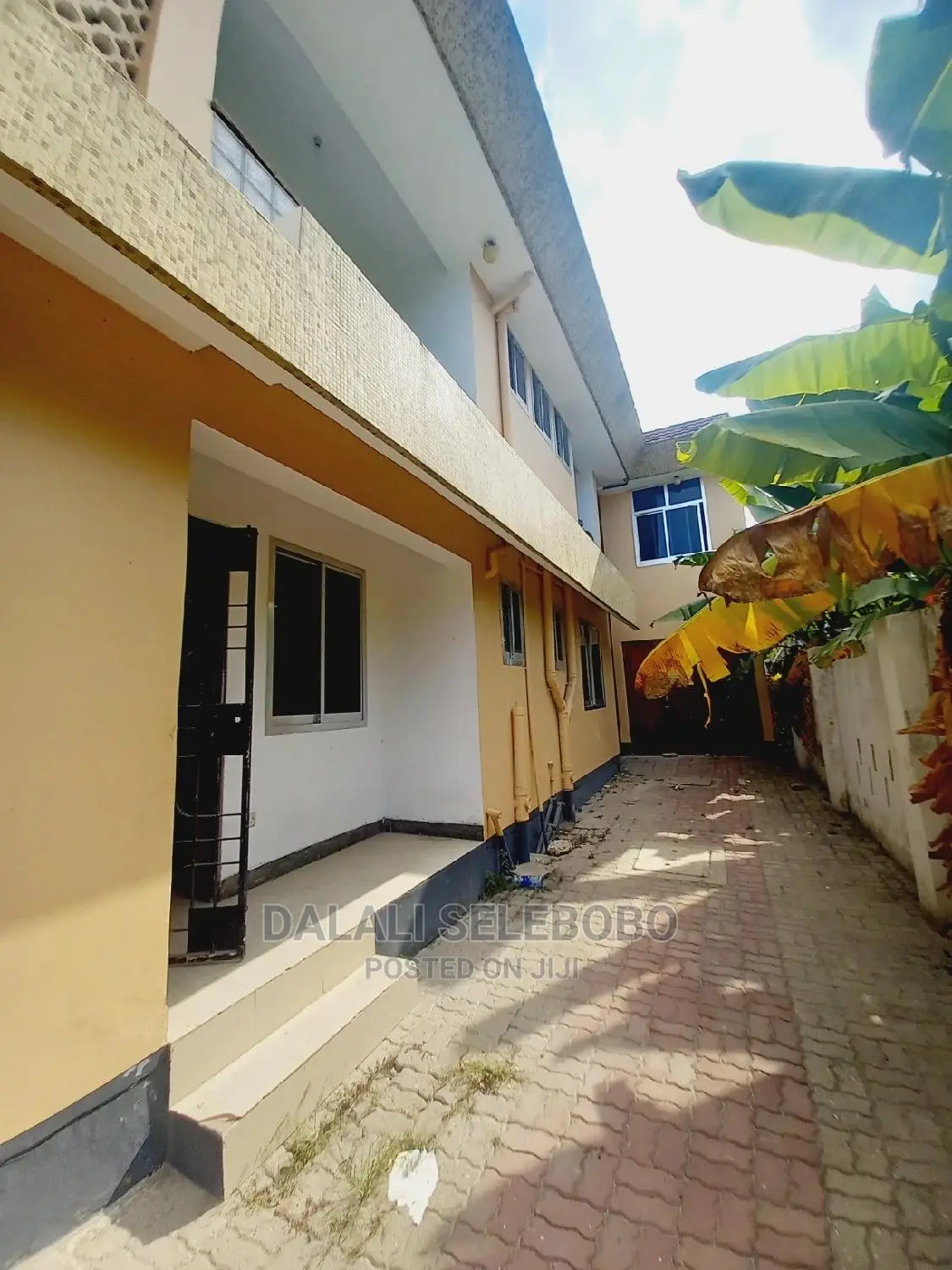 7bdrm Bungalow in Mikocheni B for Rent