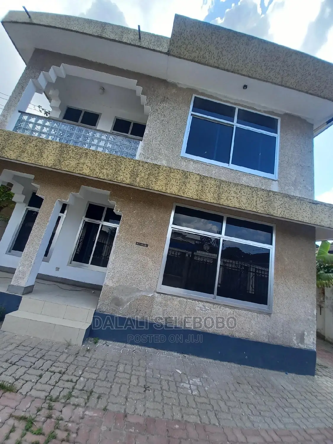 7bdrm Bungalow in Mikocheni B for Rent