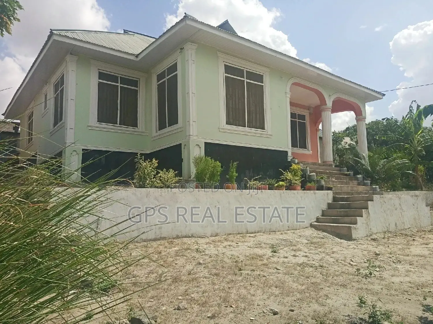 4bdrm House in Maxposh, Kinondoni for Sale