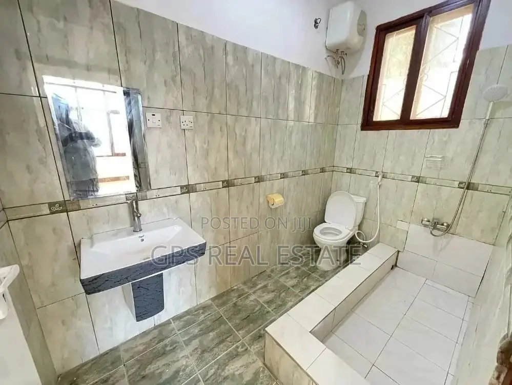 3bdrm House in Maxposh, Kinondoni for Sale