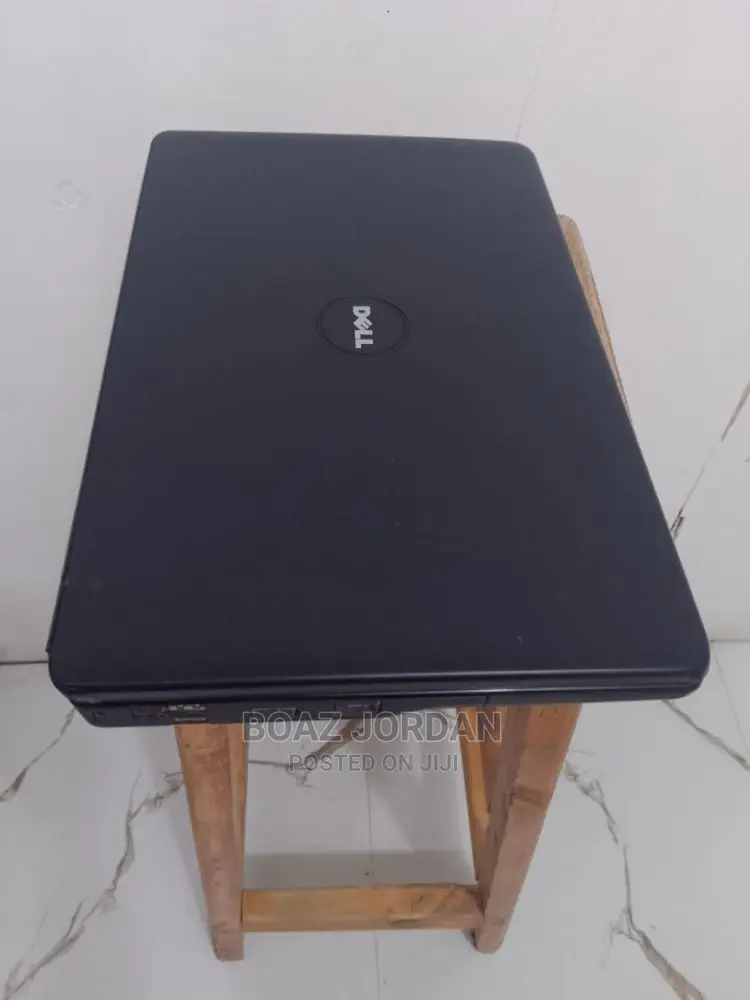 Laptop Dell Latitude 3180 4GB Intel Core 2 Duo HDD 320GB
