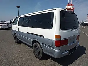 Toyota HiAce 2002 White